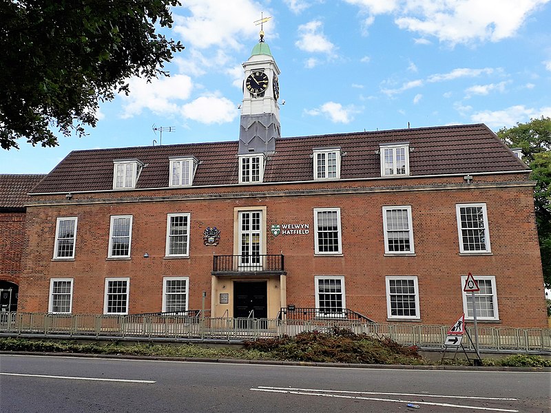welwyn hatfield borough council offices