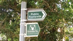 hertfordshire way signpost